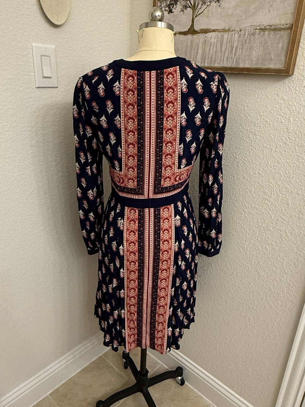 Gal Meets Glam "Carlene" Navy dress sz 4 - Picture 5 of 8